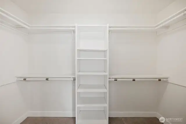 Primary bedroom Walk-in closet