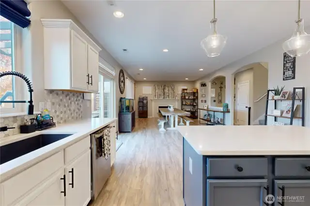 kitchen to "dining room"