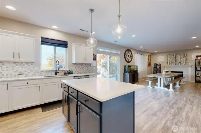 kitchen with island and quartz counters