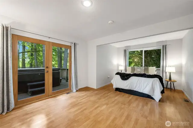 Master bedroom Main Floor