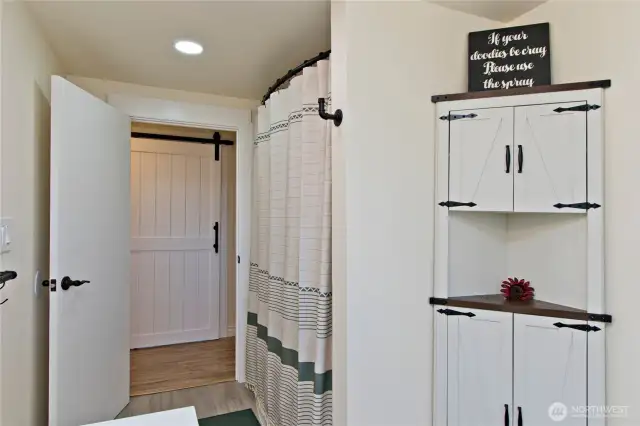 Additional angle of upstairs full bathroom.