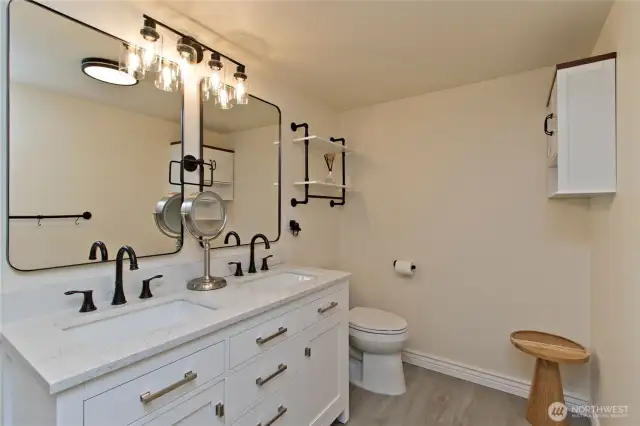 Newly remodeled Primary Bath.