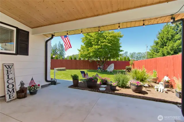 Fully covered outdoor entertainment space...perfect for those summer BBQ's!