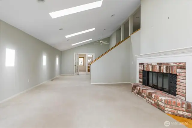 Large living room area with plenty of space