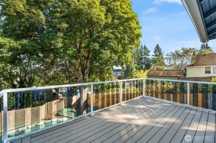 New low profile composite deck. There's a gas stub for grilling too!