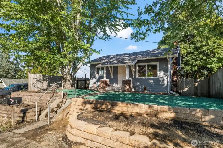 Fresh landscaping means your yard will look gorgeous in the Springtime!