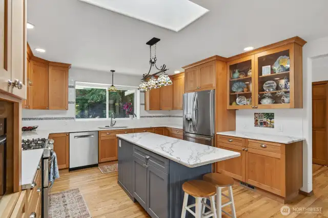 Another angle of the kitchen. Soft close cabinets.