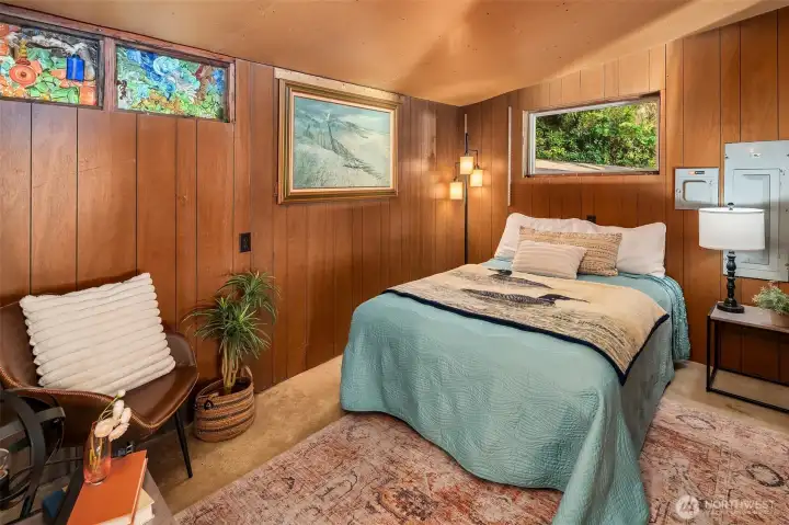 Main cabin bedroom