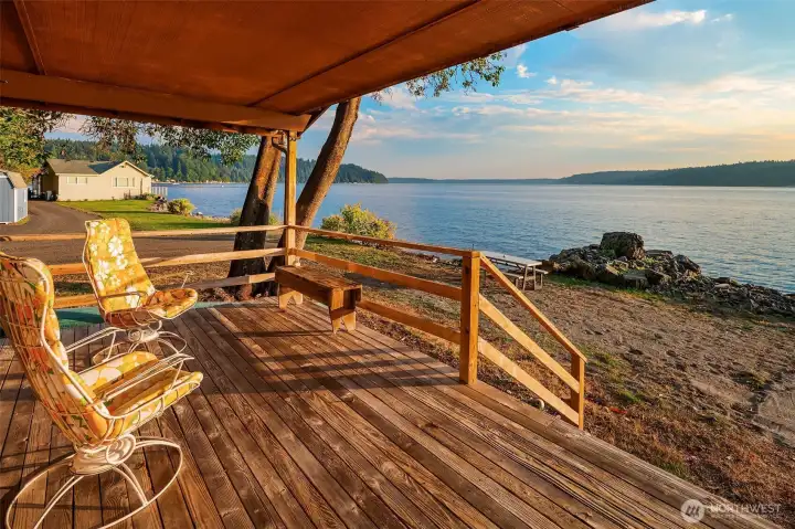 Smaller cabin covered deck