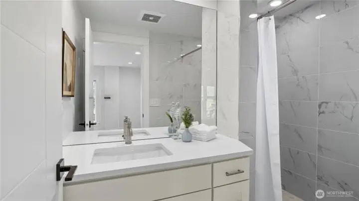 Guest suite 3/4 bath.