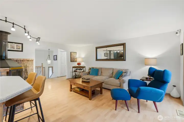 Main lvl - Living rm + Kitchen + Deck