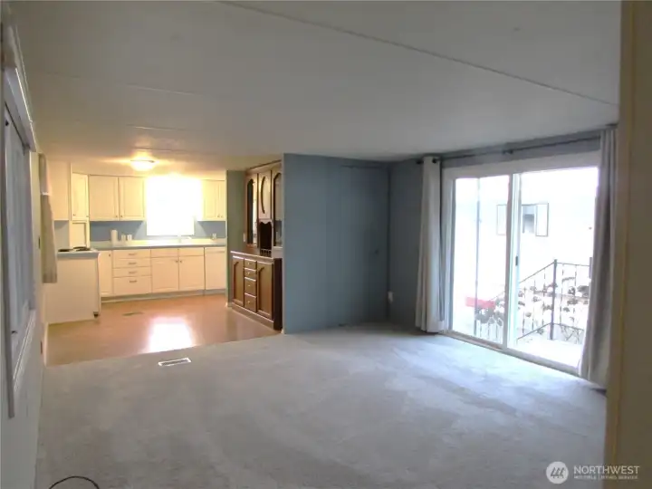 BRAND NEW CARPET, CHERFUL SETTING W/ GOOD NATURAL LIGHTING.