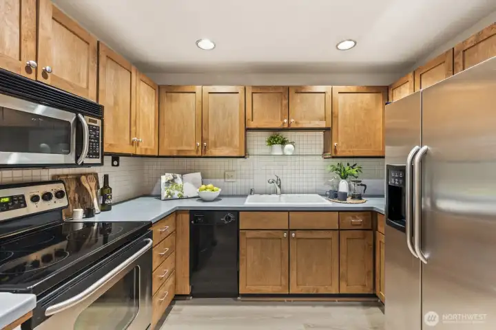 When you don't feel like cooking, you can pick up great takeout from a seemingly endless list of delicious spots nearby.