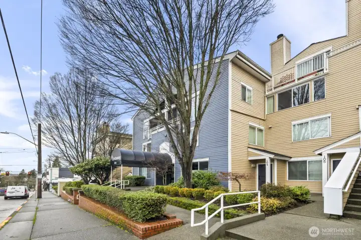 Hop on the 49 bus right outside to effortlessly connect to the rest of the city.