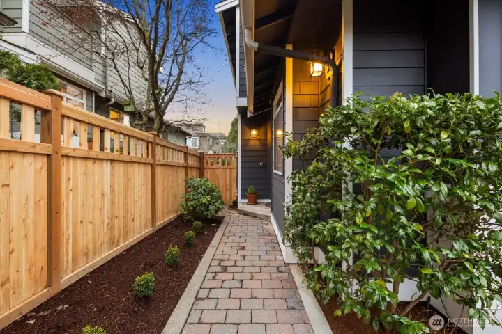 Entry with new fence