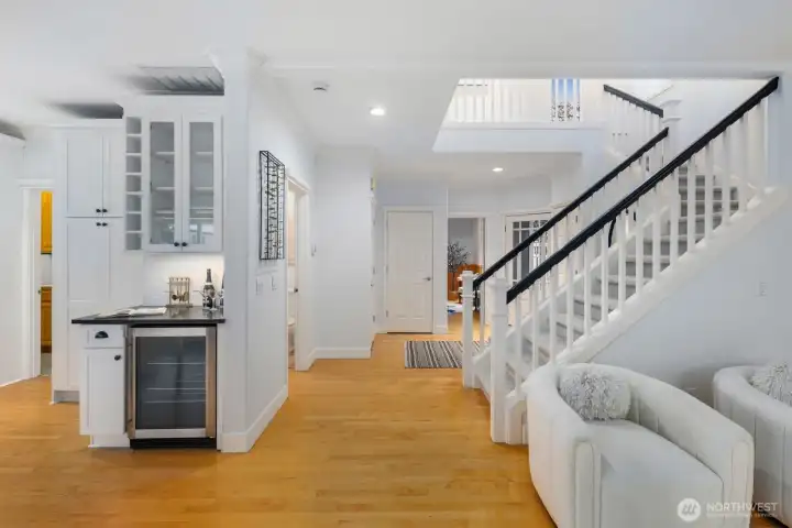 Newly painted, new carpets and repolished floors welcome you.