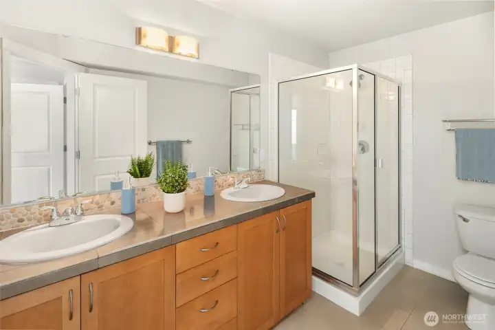 Master Ensuite at upper level