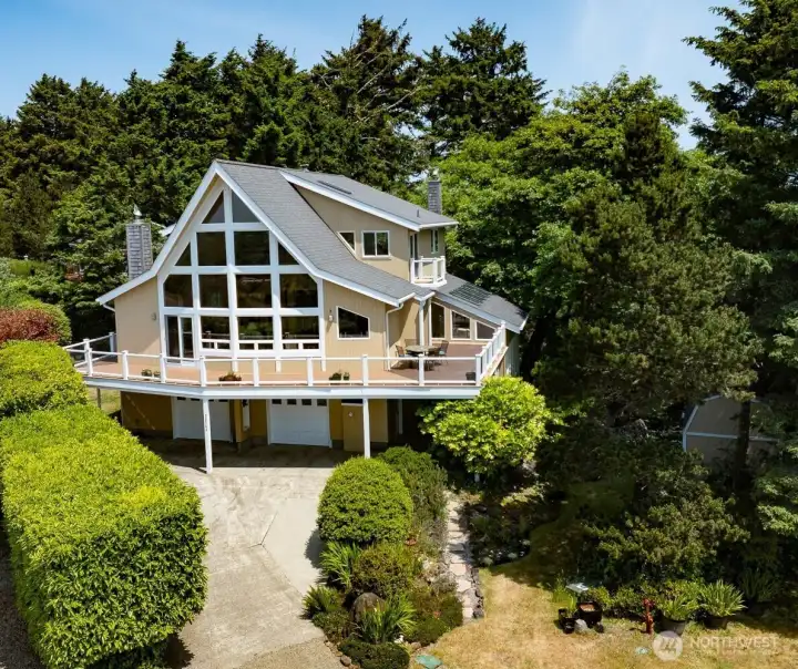 Welcome to your private oasis at the beach. Ocean views nestled at the edge of the forest. Welcome to your private oasis at the beach. Ocean views nestled at the edge of the forest.