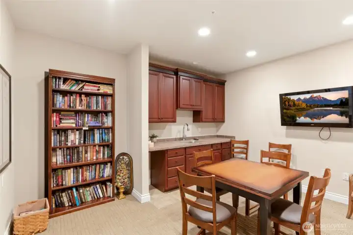 The 9th floor Game room to enjoy with friends and others from the 505.