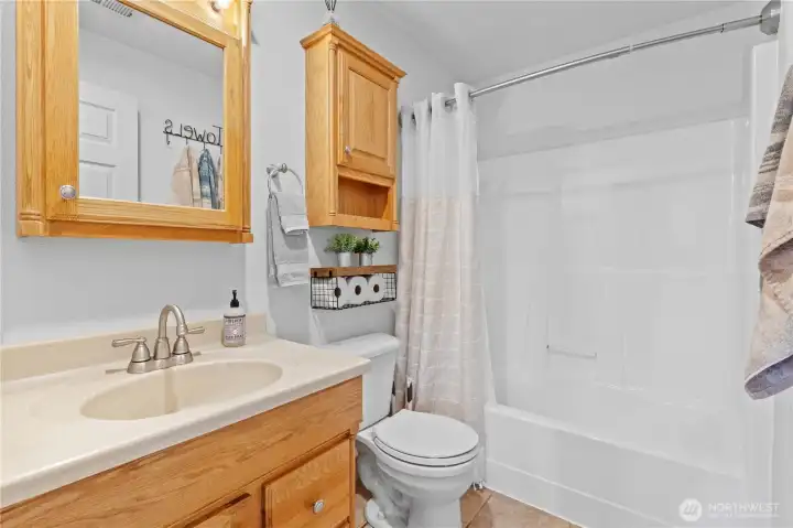 Full bathroom featuring clean finishes and a functional layout designed for everyday convenience.