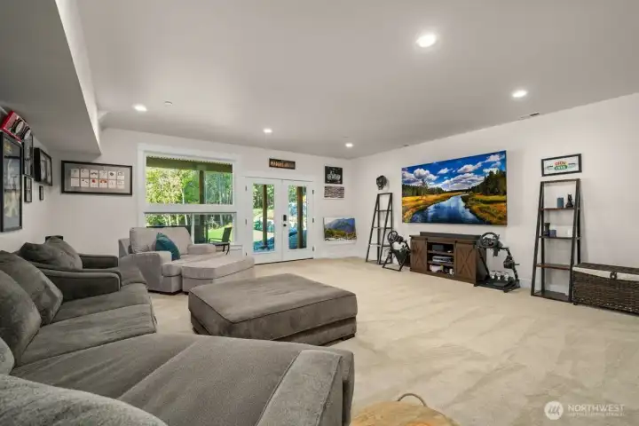 Large family room in the basement for gatherings/games.