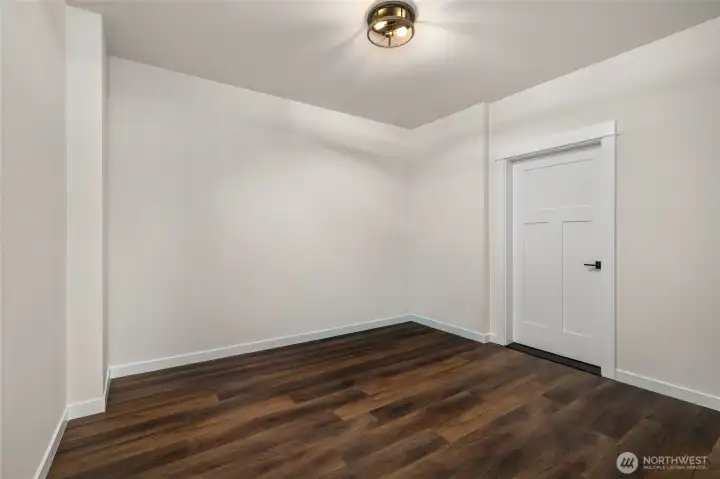 Additional crafting/storage.