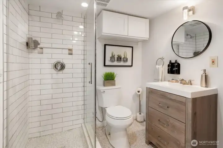 Back 3/4 Bathroom