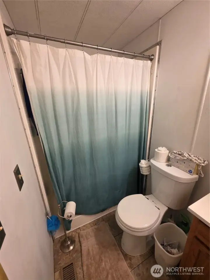 Primary 3/4 Bath