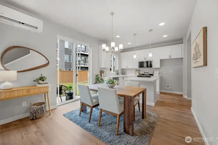 Photographs are for illustrative purposes only. Features, finishes, interior/exterior colors, landscaping and floorplan shown may vary from actual homes built