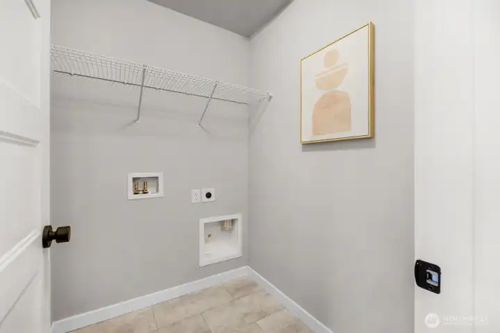 Photographs are for illustrative purposes only. Features, finishes, interior/exterior colors, landscaping and floorplan shown may vary from actual homes built