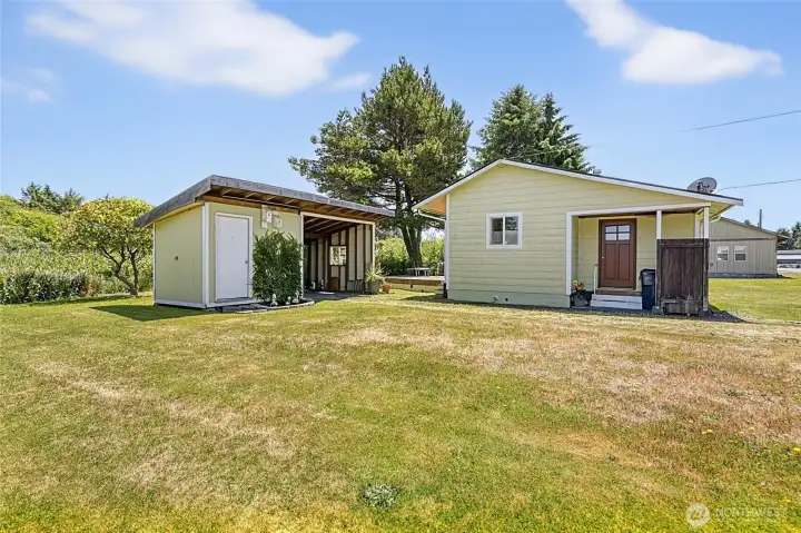 Ample Parking + RV Hookups Ample Parking + RV Hookups