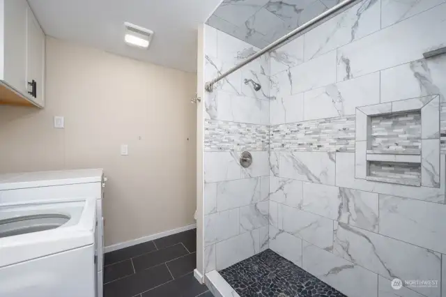 Lower Level main bath w/Laundry and Walk in Shower