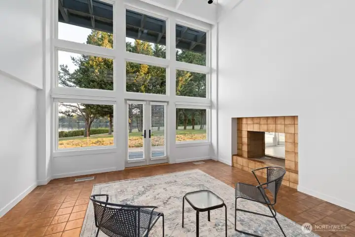 Living room area with vaulted ceilings