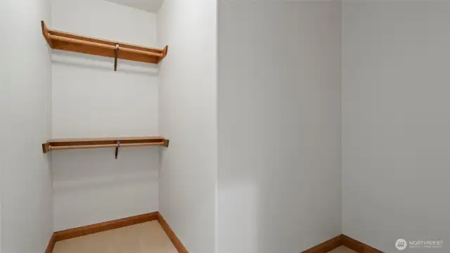 walk-in closet