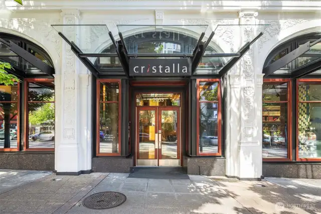 Beautiful entry on 2nd Avenue