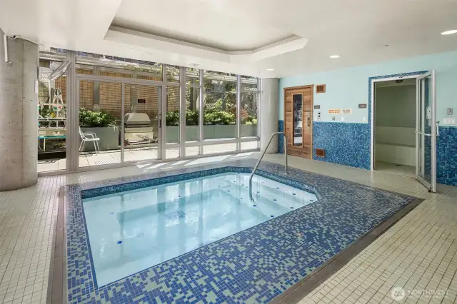 Relax in the jacuzzi