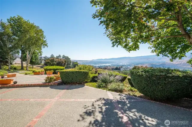 Extensive Patio