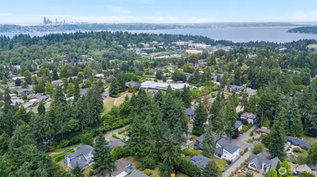 Easy access to downtown Bellevue, I-90 east & west