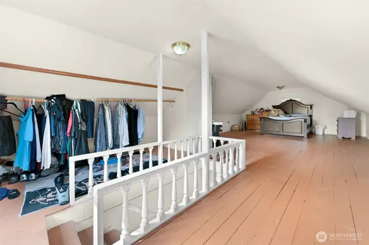 Upstairs Primary Bedroom