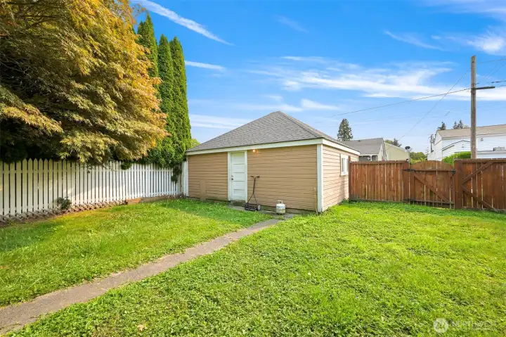 Detached Garage with new roof
