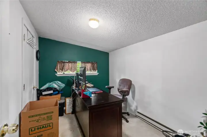 Office/Bonus Room