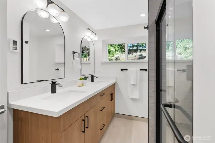 Lower hall bath and dual vanities