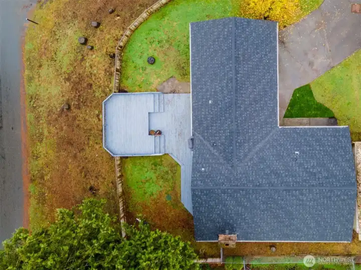 Overhead view of this neat and tidy lot.