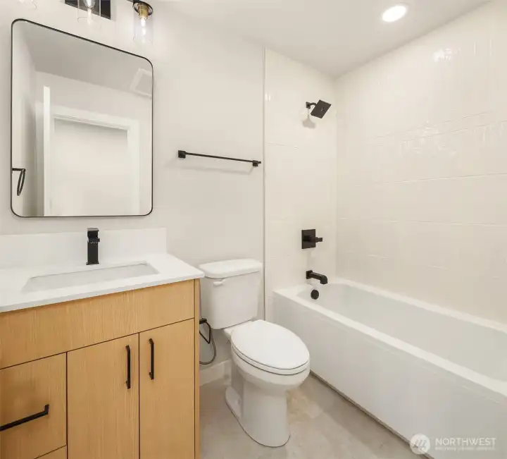 First floor full bath room