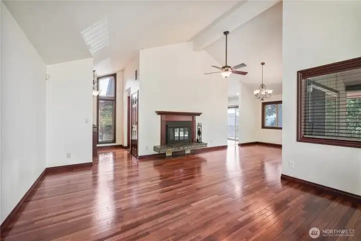 Living Room w/Fireplace Living Room w/Fireplace