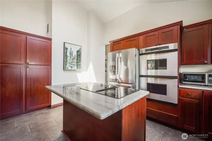 Kitchen Island/Slate Floors