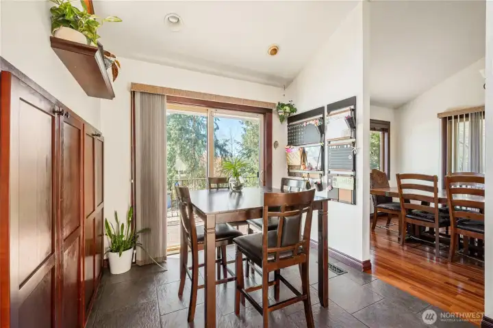 Breakfast Eating Area