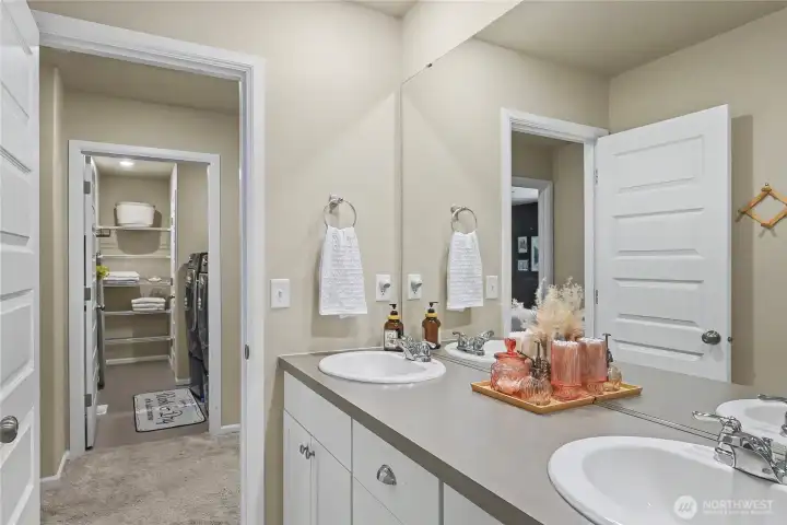 Another view of the hall bath.