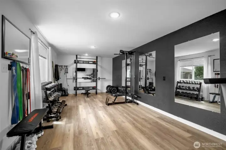 Detached Shop / Gym