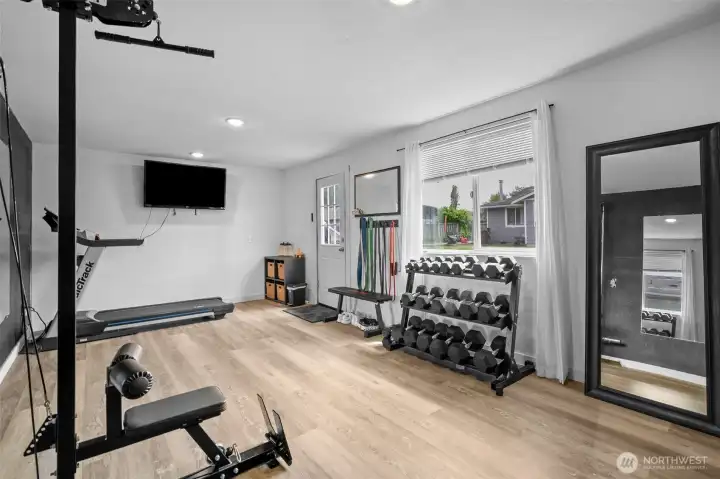 Detached Shop / Gym